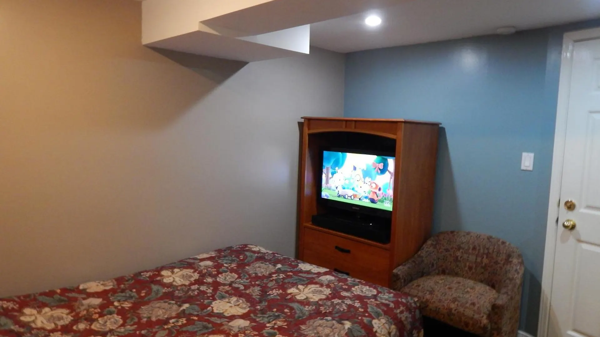 Nox Hostel Toronto