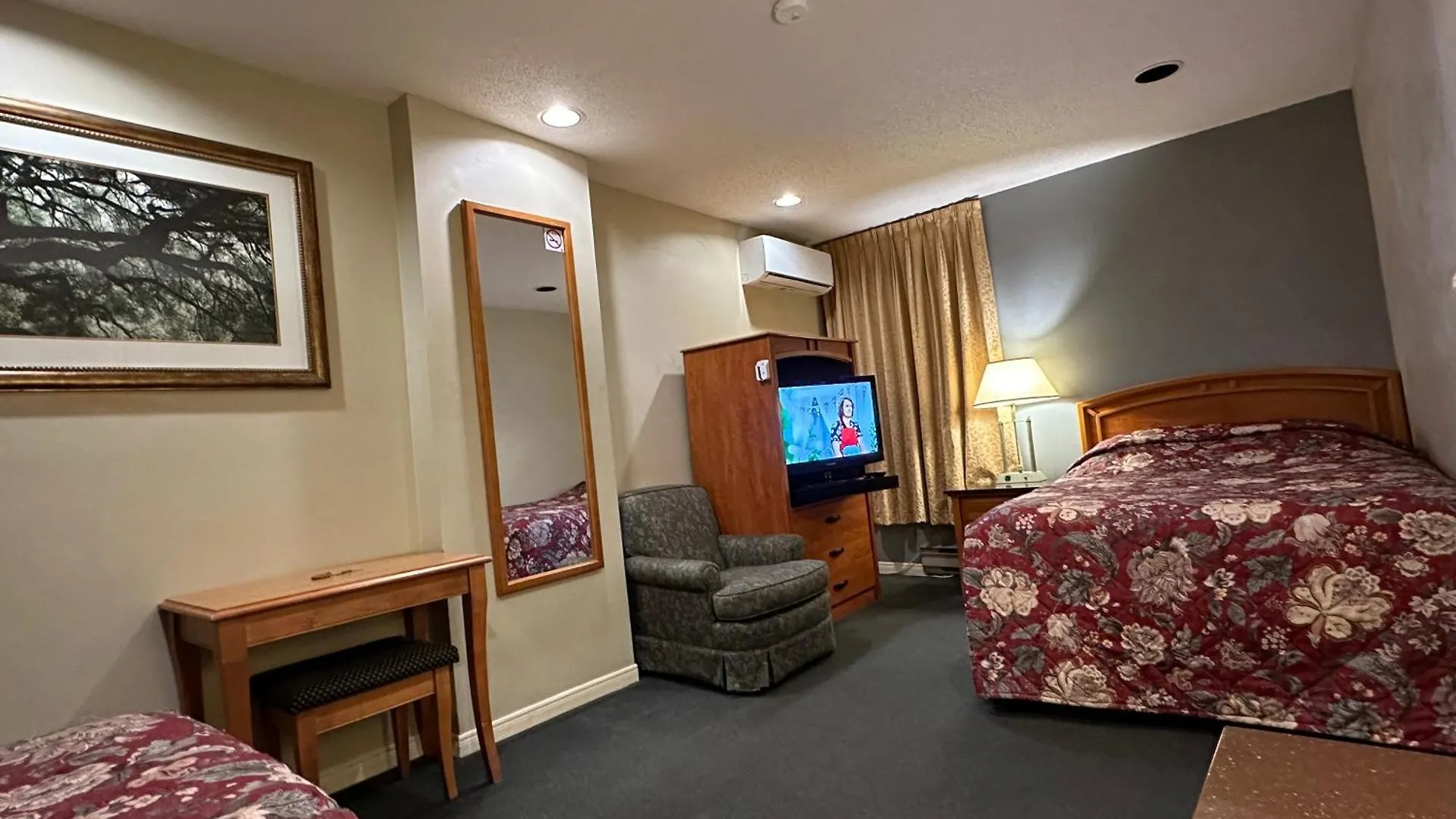 Nox Hostel Toronto