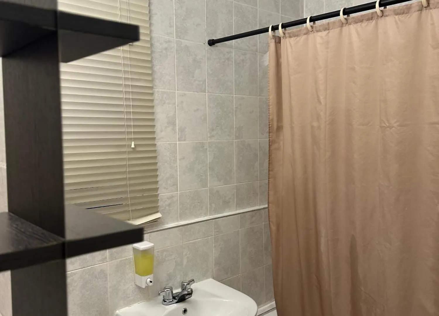 Nox Hostel Toronto