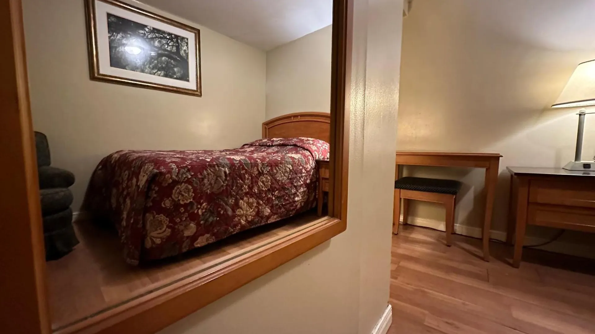 Nox Hostel Toronto