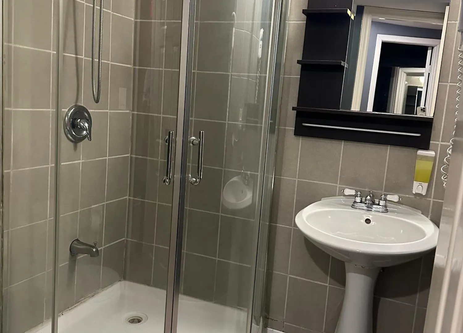 Nox Hostel Toronto Canada