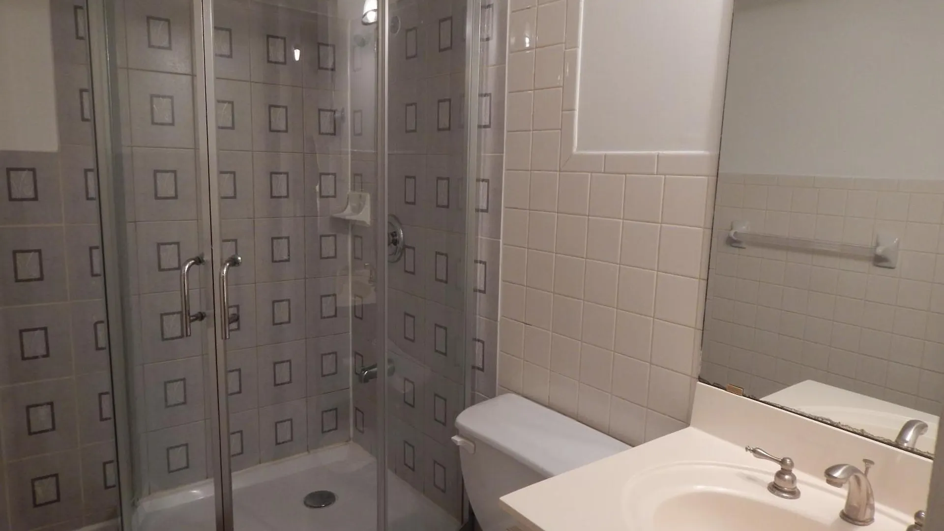 Nox Hostel Toronto