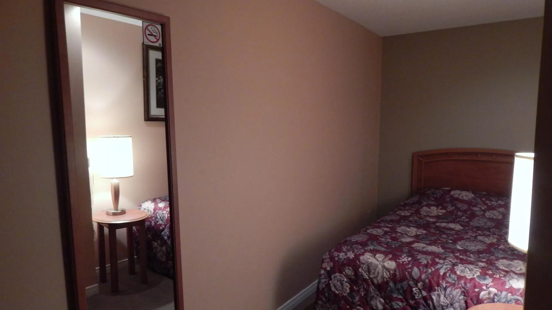 Nox Hostel Toronto
