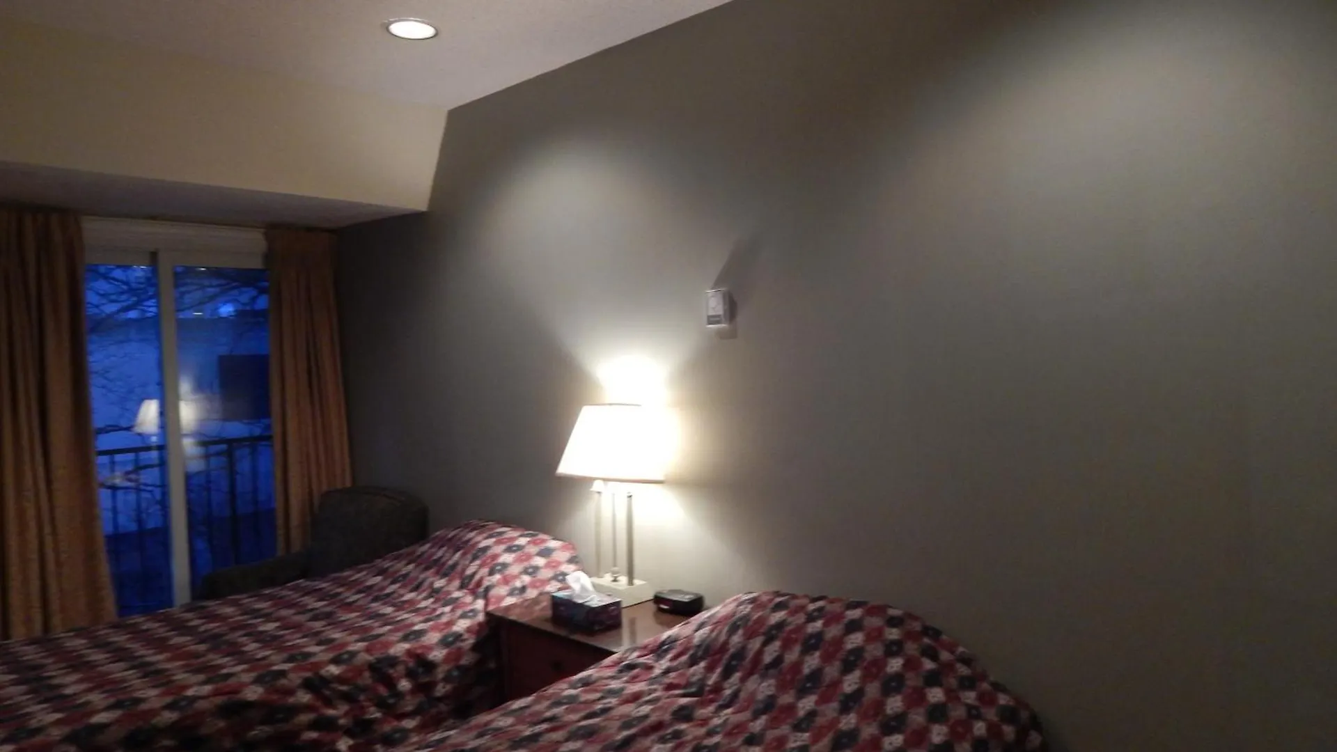 Nox Hostel Toronto