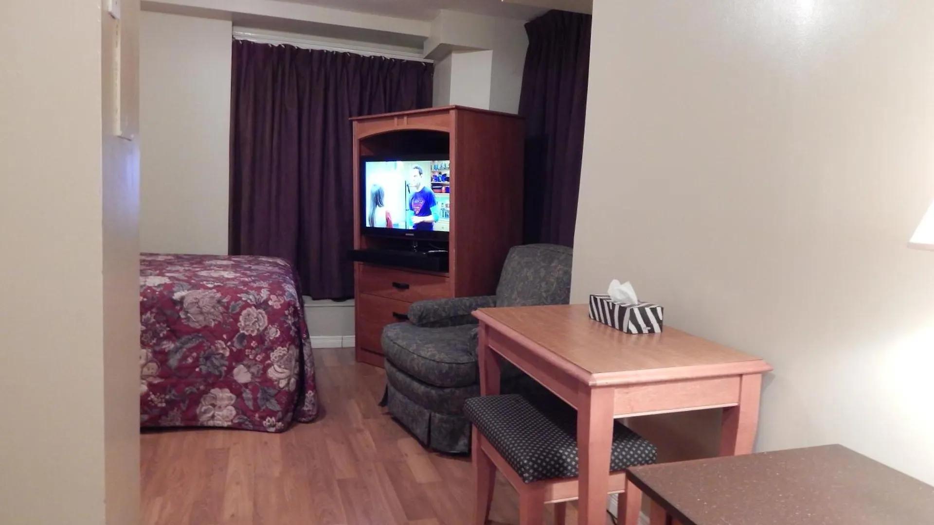Nox Hostel Toronto