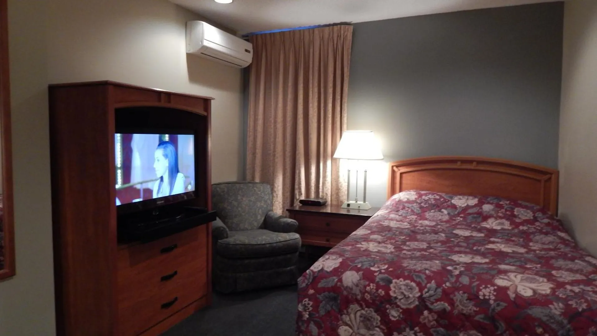 Nox Hostel Toronto Canada